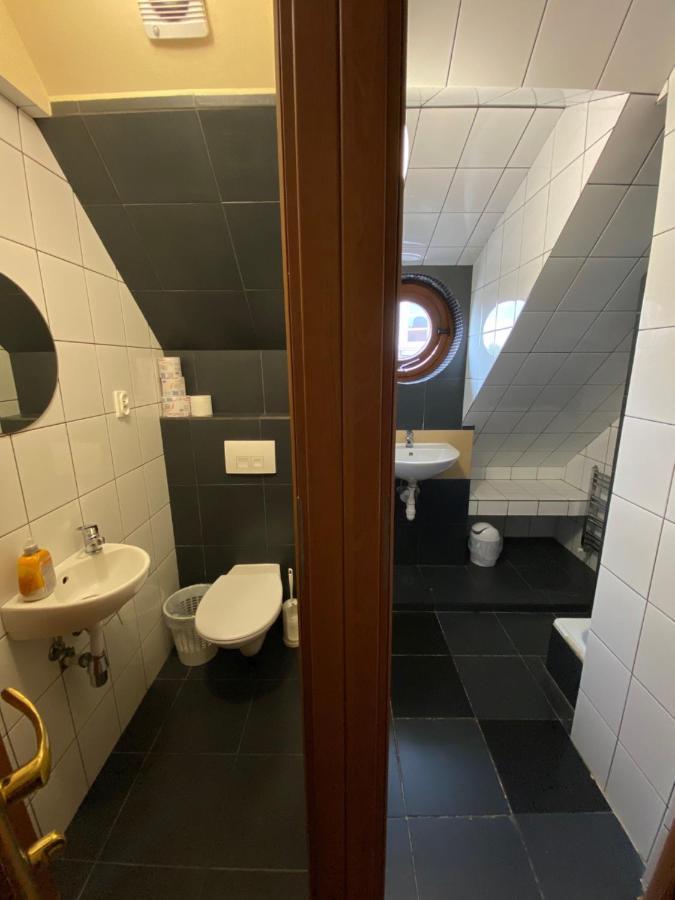 Hostel Przy Targu Rybnym Гданск Екстериор снимка