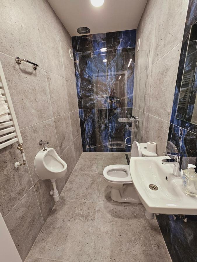 Hostel Przy Targu Rybnym Гданск Екстериор снимка